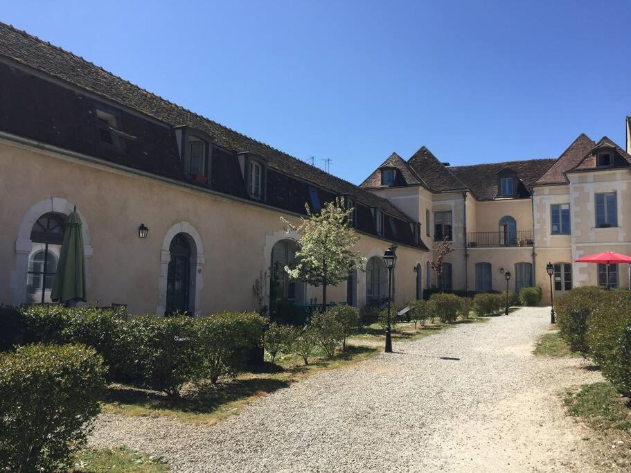 Bel Appart Au Bord De L'Eau Proche Gare Avec Wifi Auxerre Bagian luar foto