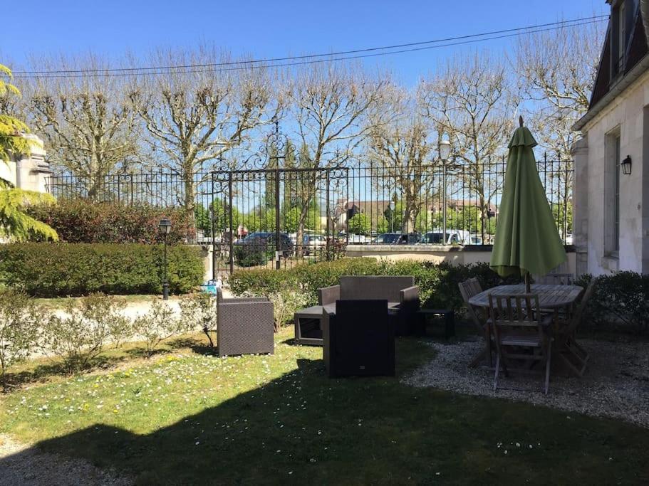 Bel Appart Au Bord De L'Eau Proche Gare Avec Wifi Auxerre Bagian luar foto
